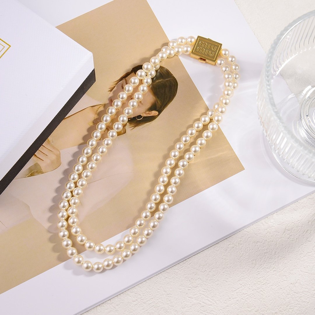 新品原单货新款miumiu珍珠项链专柜一致黄铜材质超级有质感