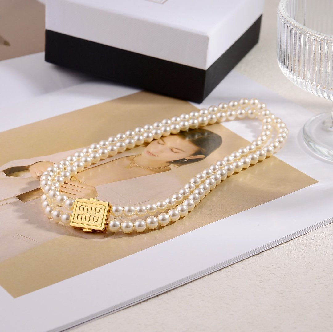新品原单货新款miumiu珍珠项链专柜一致黄铜材质超级有质感