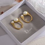Best Quality Designer
 Dior Jewelry Earring 7 Star Collection