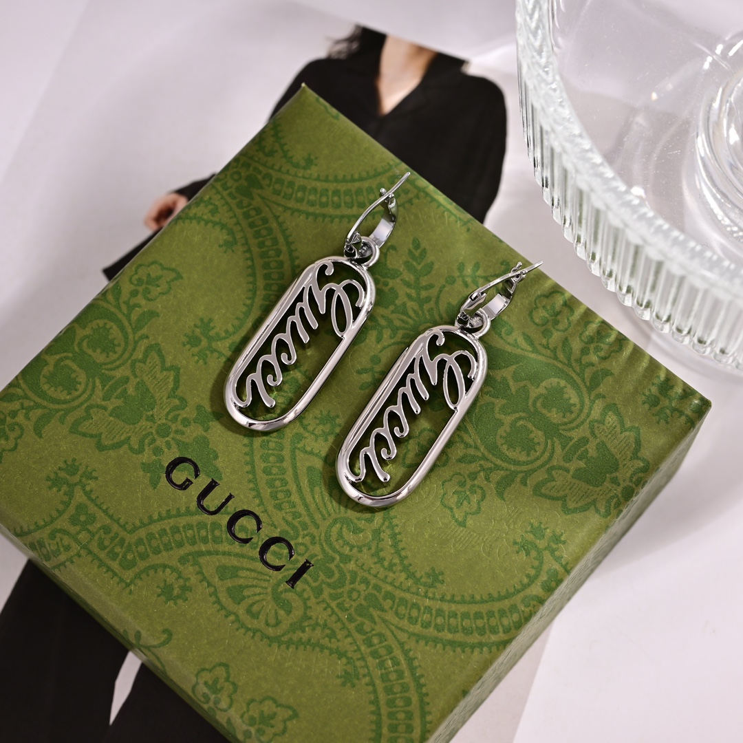 Gucci accessory 5