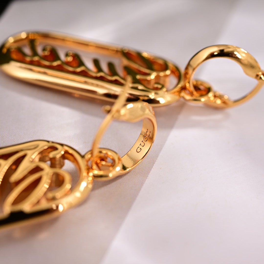Gucci accessory 3