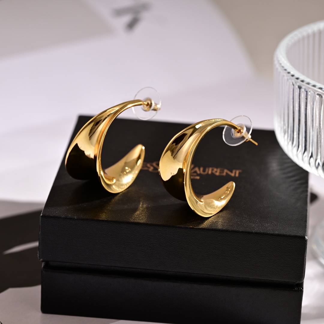 Saint Laurent luxury item 2
