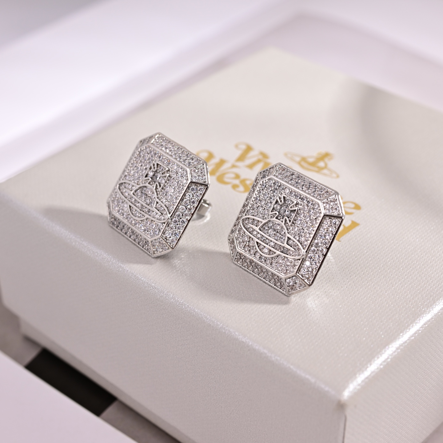 비비안웨스트우드 귀걸이 65098 Vivienne Westwood Earrings