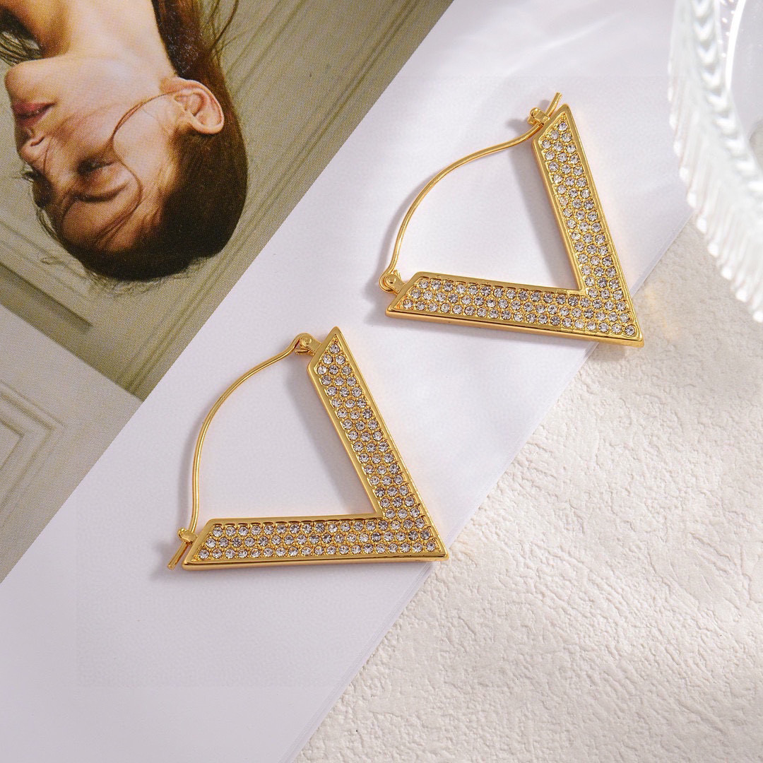 Valentino Introduces New Butterfly Rings and Flaming Fire Network Accessories - 图片 6