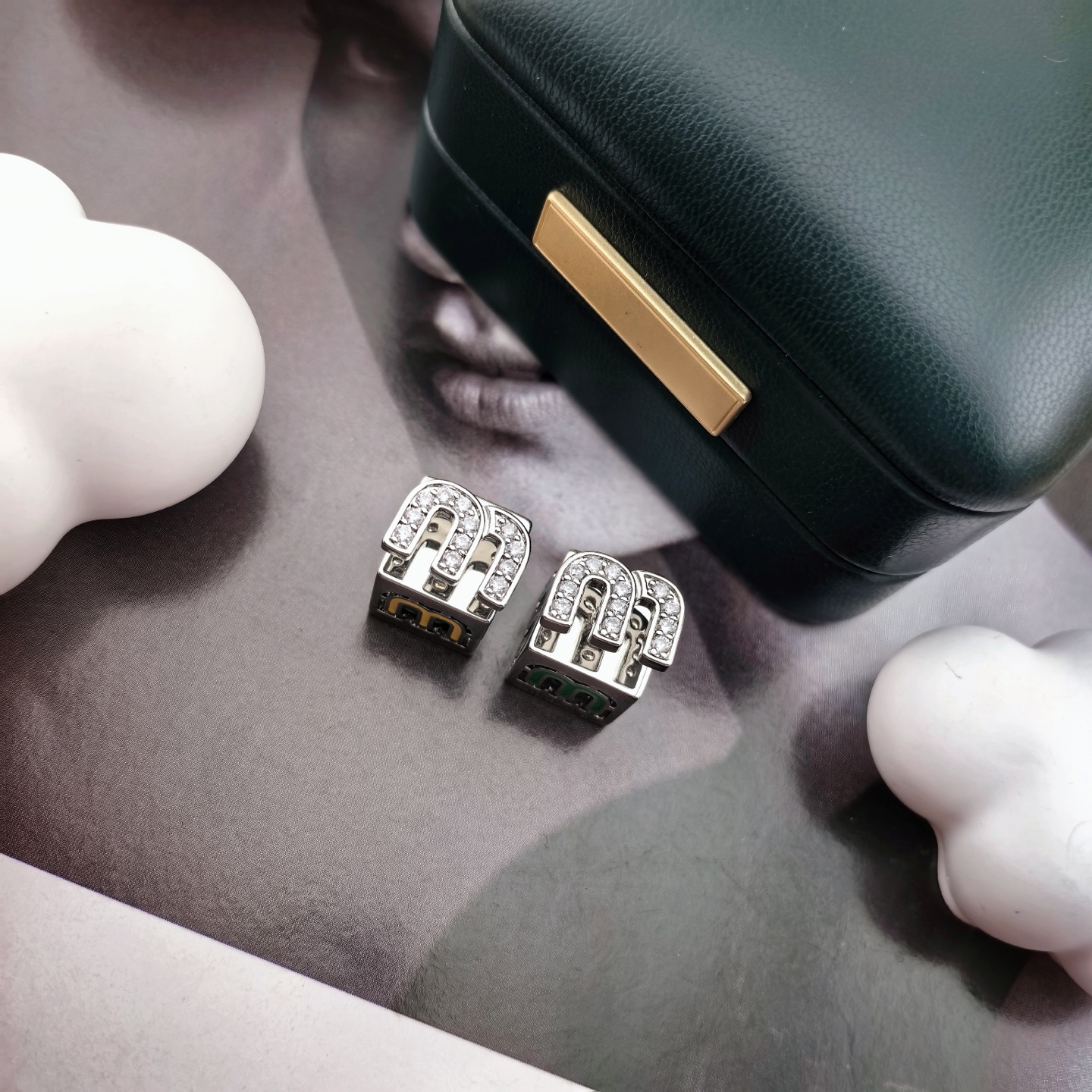 Miu Miu miumiu缪缪 新款耳钉 小红书
