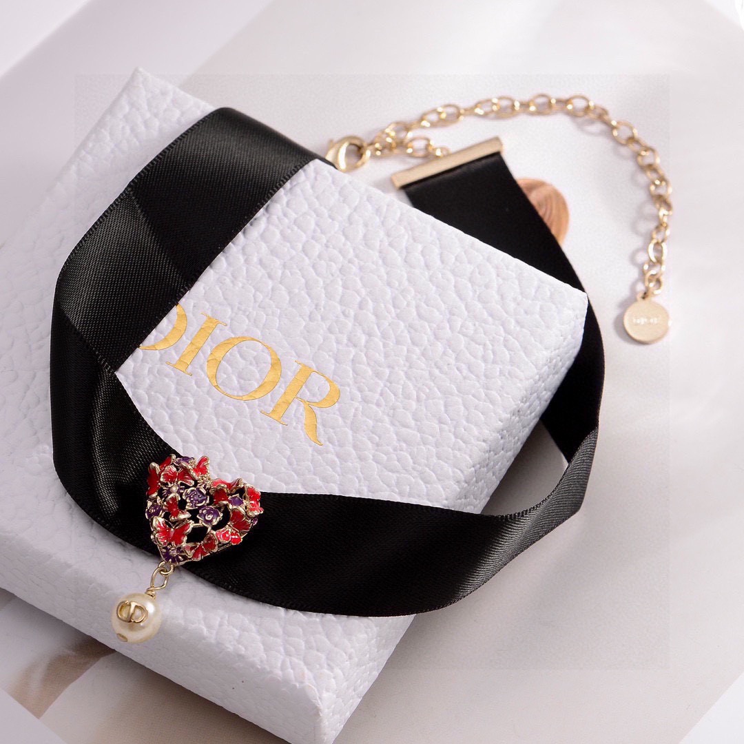 Dior 新品 新款DIOR迪奥项链 一致黄铜材质 有质感