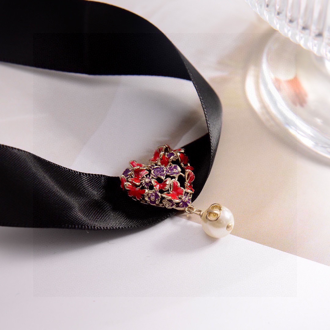 Dior 新品 新款DIOR迪奥项链 一致黄铜材质 有质感