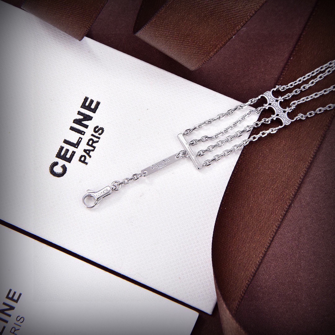Celine Celine 新款手链 PRECLOUS新品 简单 款式 火 设计独特 前卫 美女 款