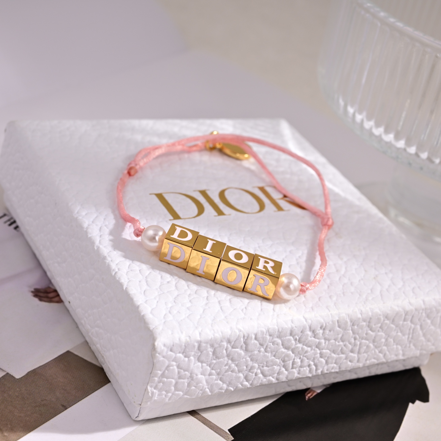 Dior Dior 迪奥 苹果手链 新款上市 美得不要不要的 唯美 浪漫 火爆小红书 精选zp一致材质 超 nice