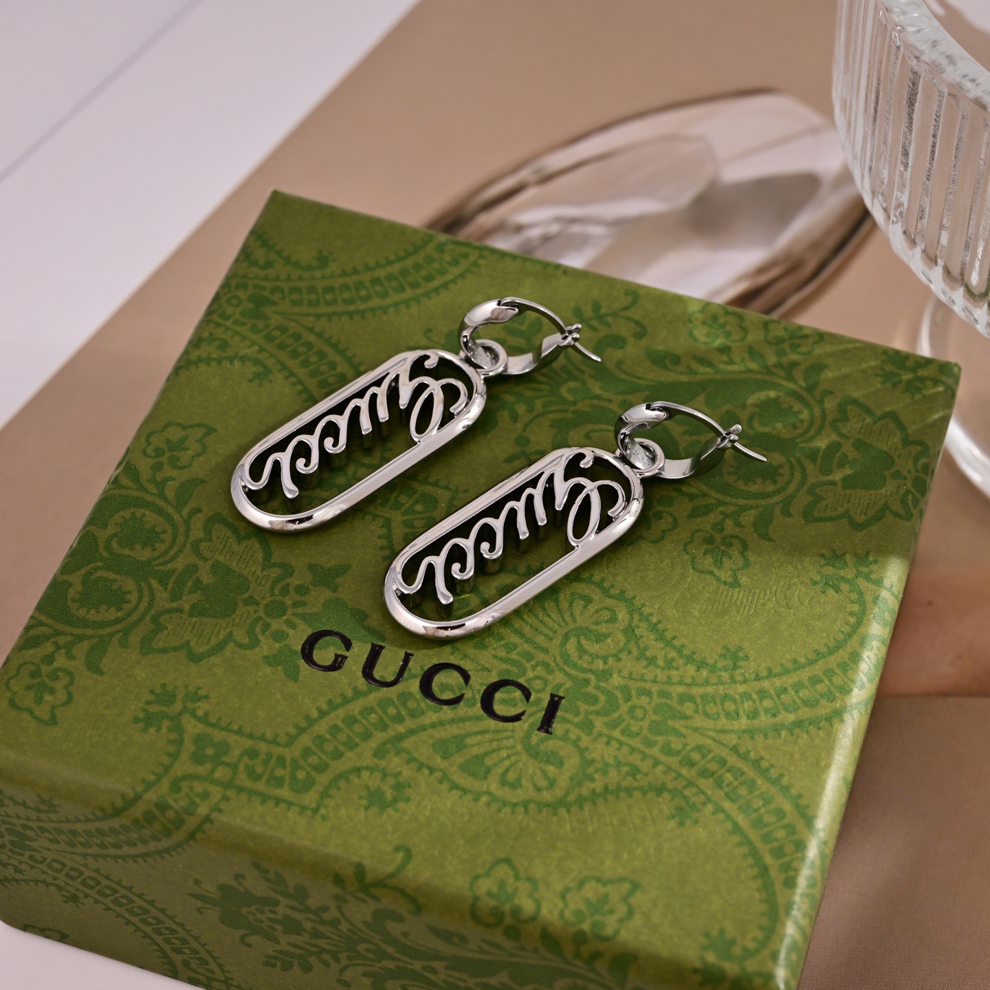 Gucci 古奇Gucci 耳钉 配饰 款式好还不够