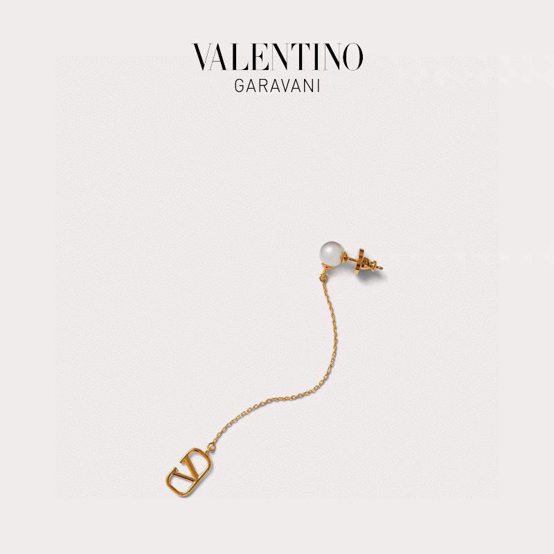 Valentino Valentino 华伦天奴 耳钉 重磅新品火爆网络来了 简约大方 百搭 金色耳钉 火 设计独特 前卫 美女 款