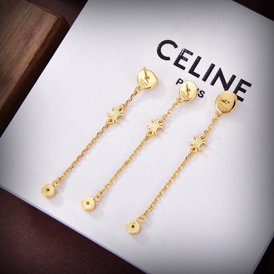 Celine 耳链Celine 新款套装 PRECLOUS新品 简单 火 设计独特 前卫 美女 款