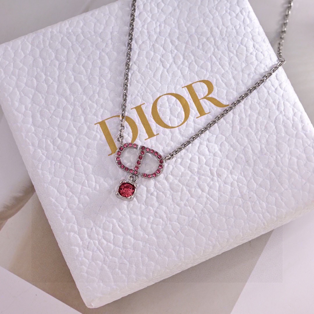 Dior dior 迪奥 新款 项链 一致 品质，黄酮材质+百搭 值得入手