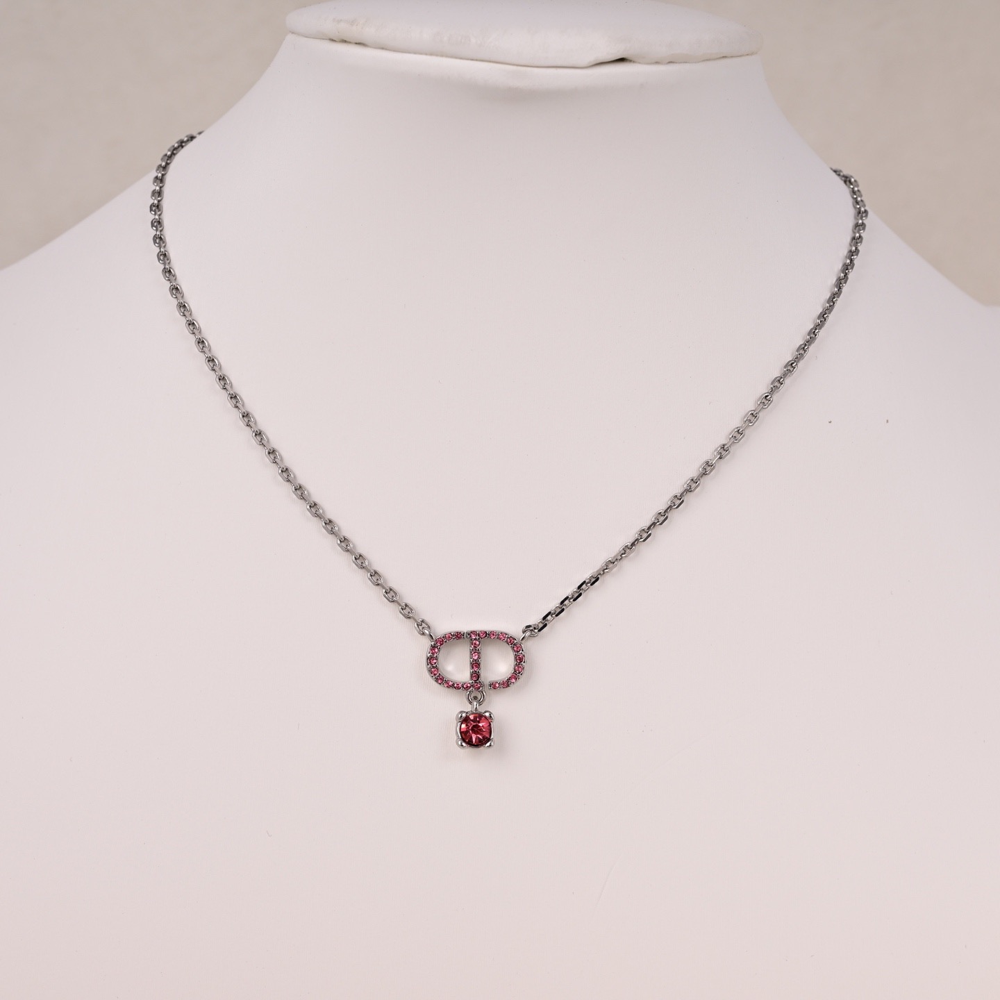 Dior dior 迪奥 新款 项链 一致 品质，黄酮材质+百搭 值得入手