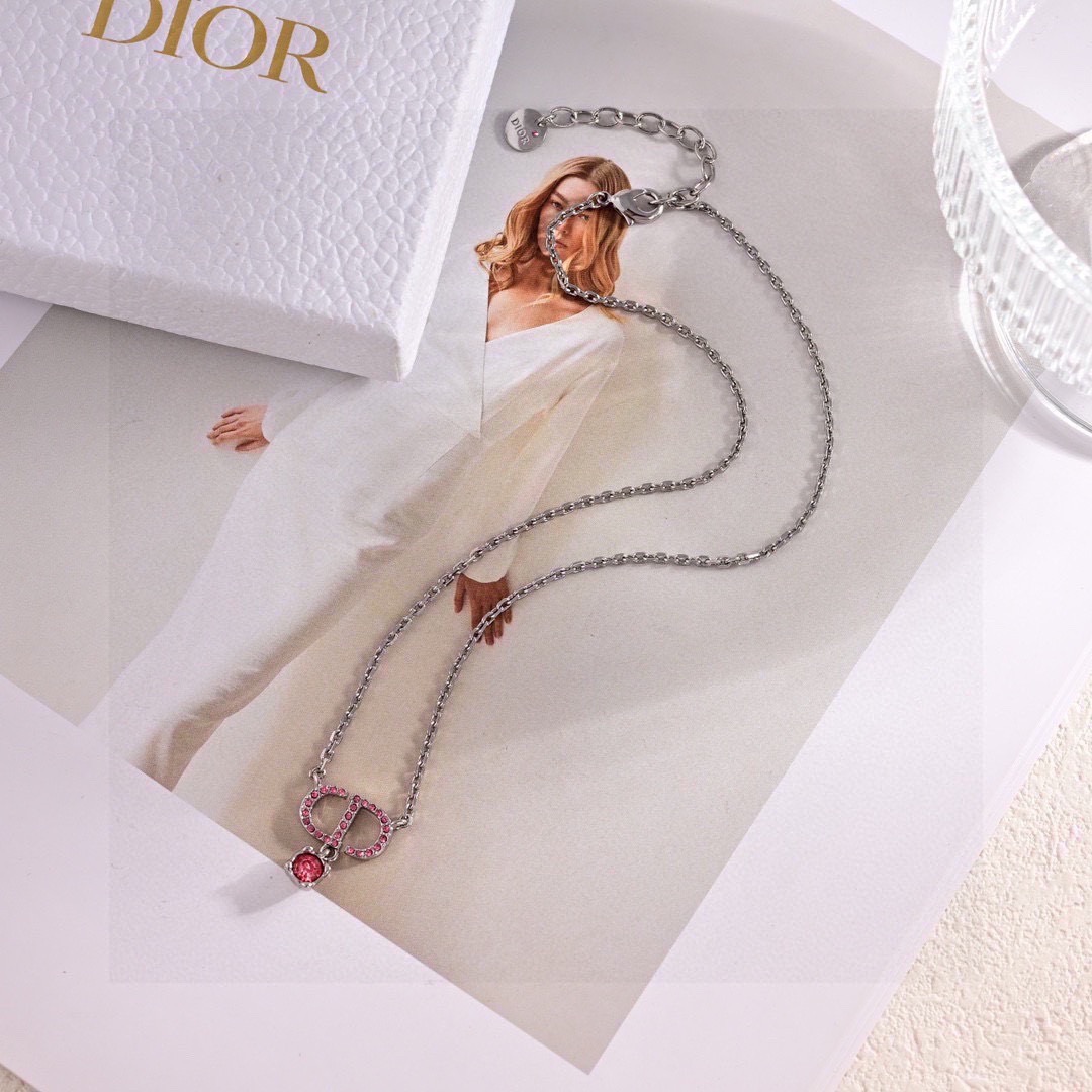 Dior dior 迪奥 新款 项链 一致 品质，黄酮材质+百搭 值得入手