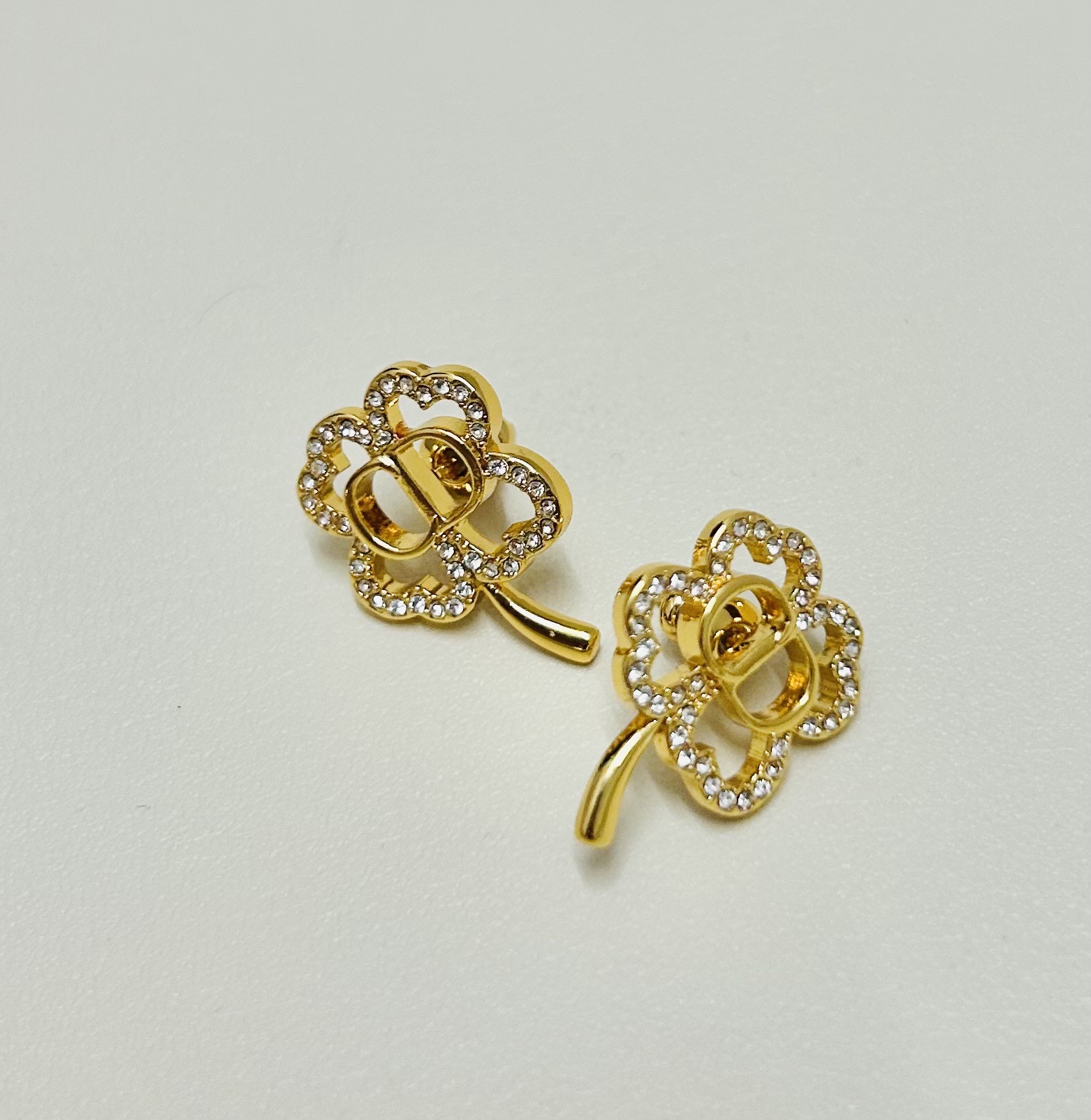 디올 귀걸이 134712 Dior Earrings 썸네일 이미지