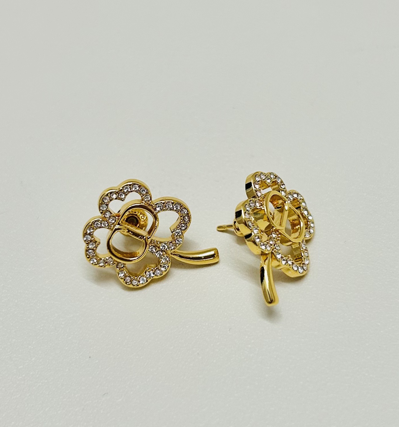 디올 귀걸이 134712 Dior Earrings 썸네일 이미지
