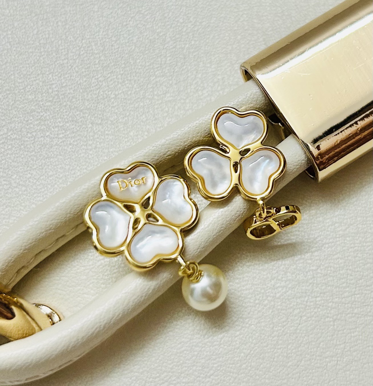 디올 귀걸이 134790 Dior Earrings 썸네일 이미지