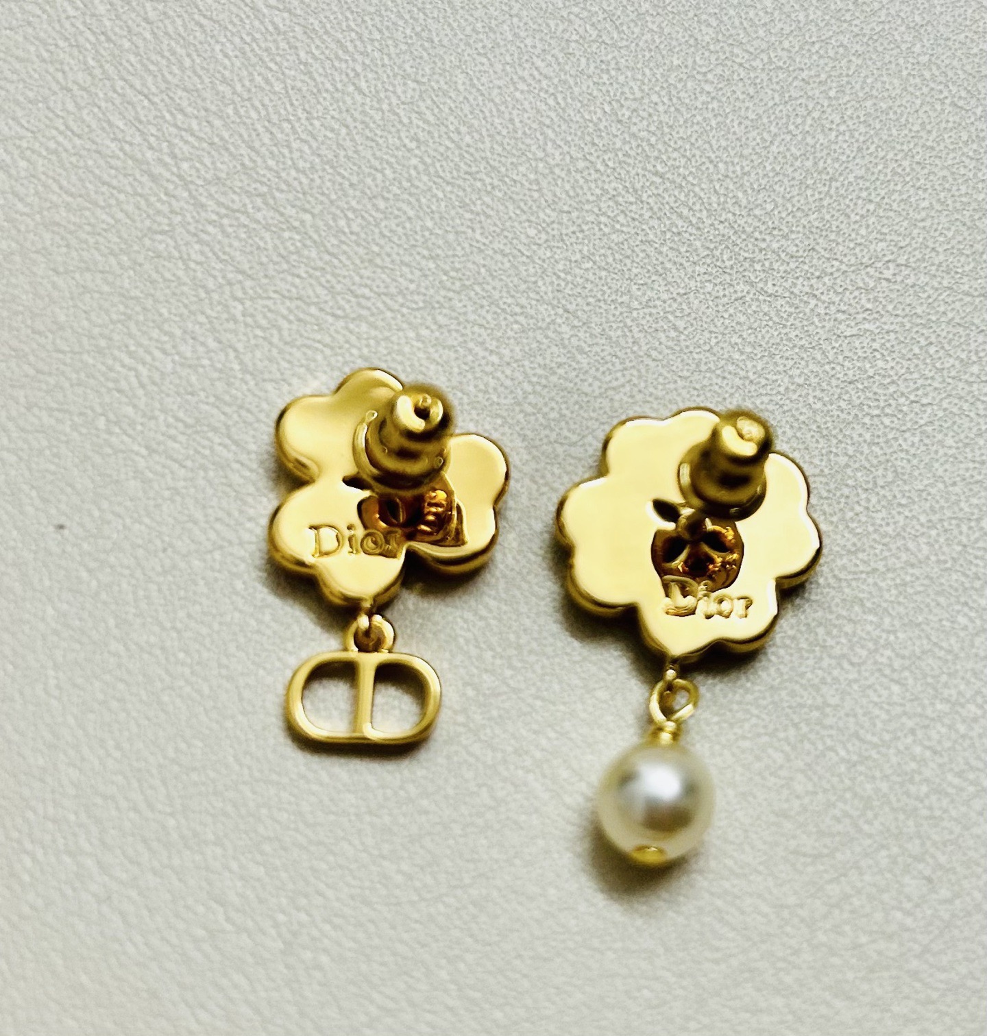 디올 귀걸이 134790 Dior Earrings 썸네일 이미지