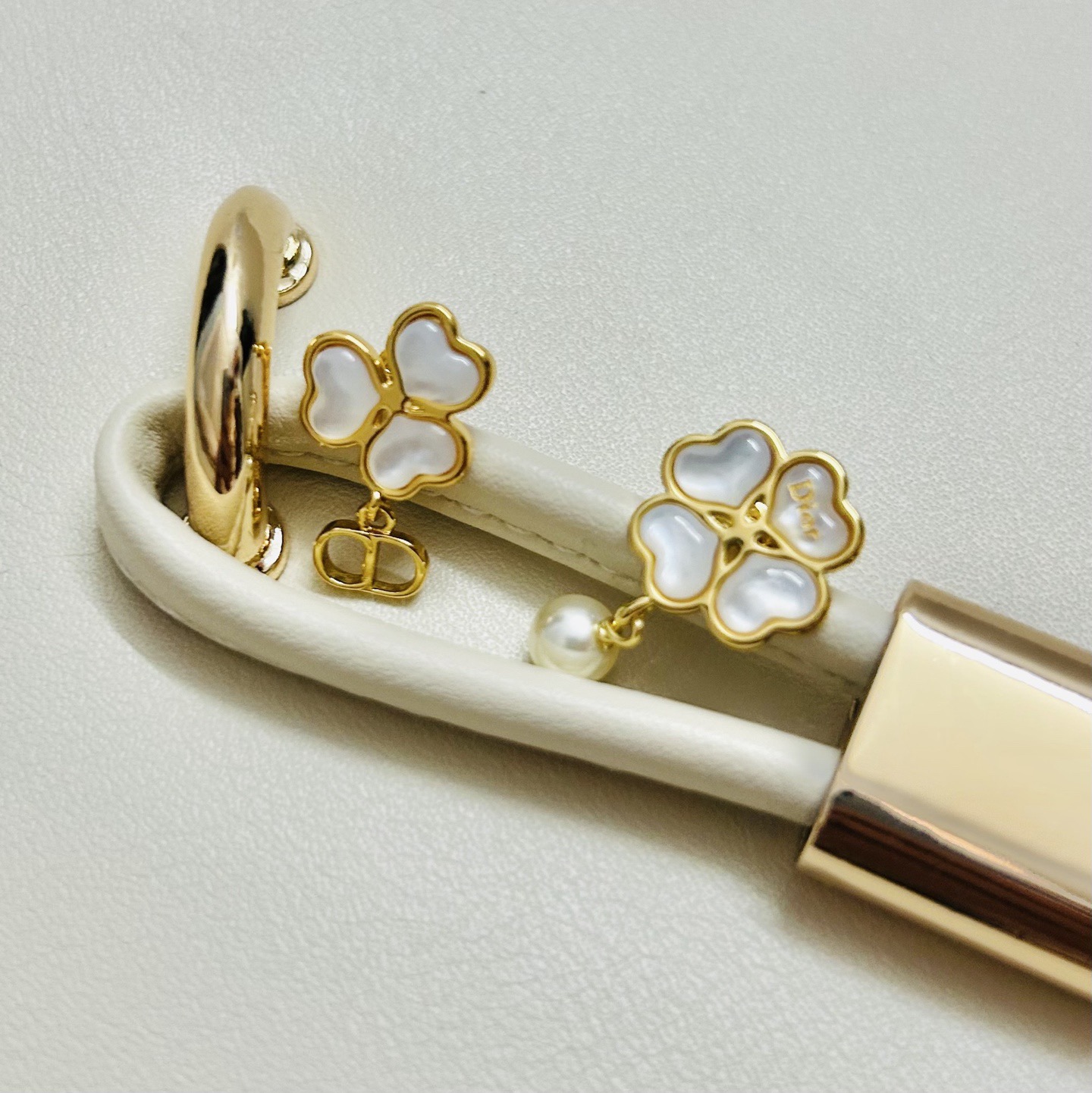 디올 귀걸이 134790 Dior Earrings 썸네일 이미지