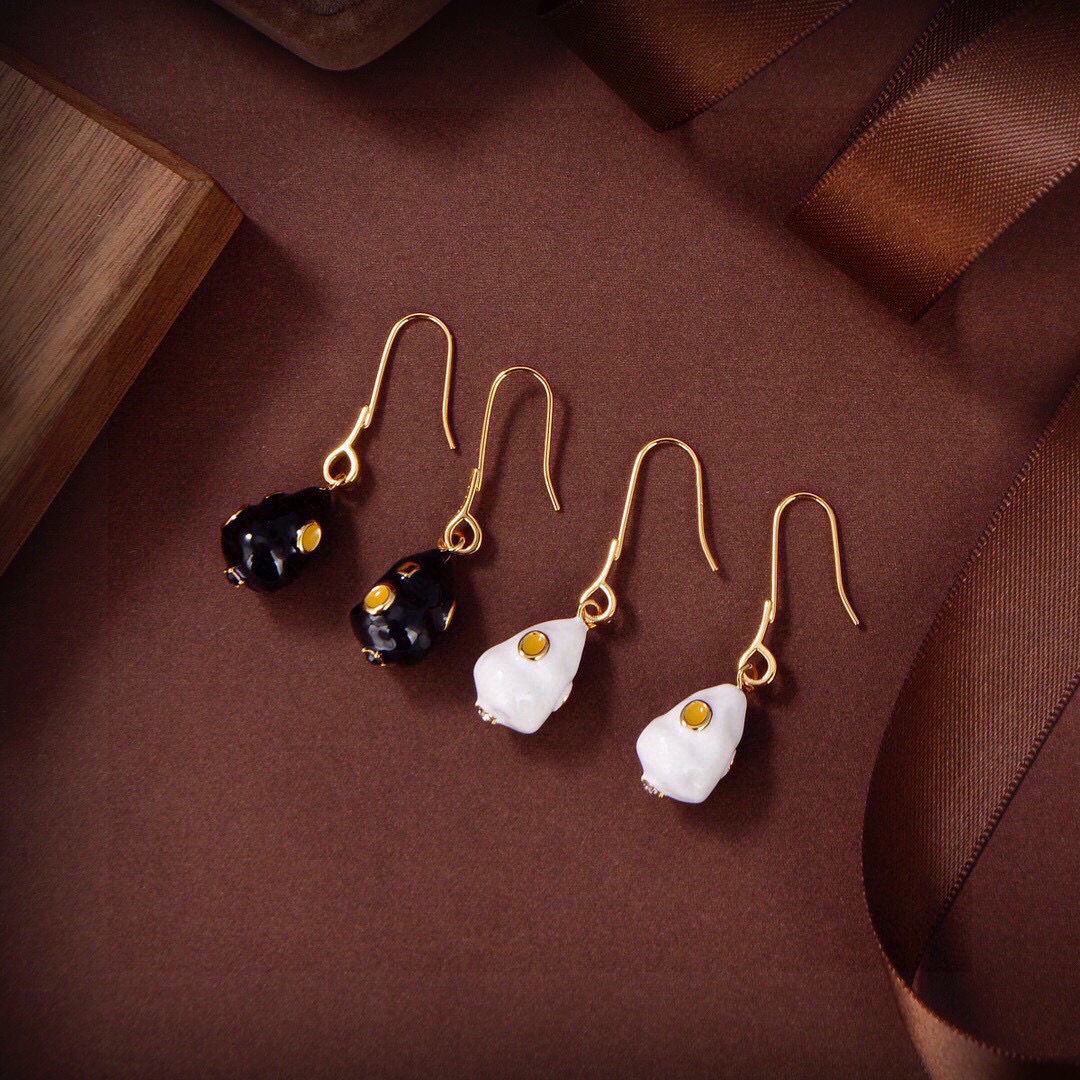 ❤️BOTTEGA VENENTA 新款BV耳环 与众不同的设计 个性十足 颠覆你对传统耳环的印象 使其