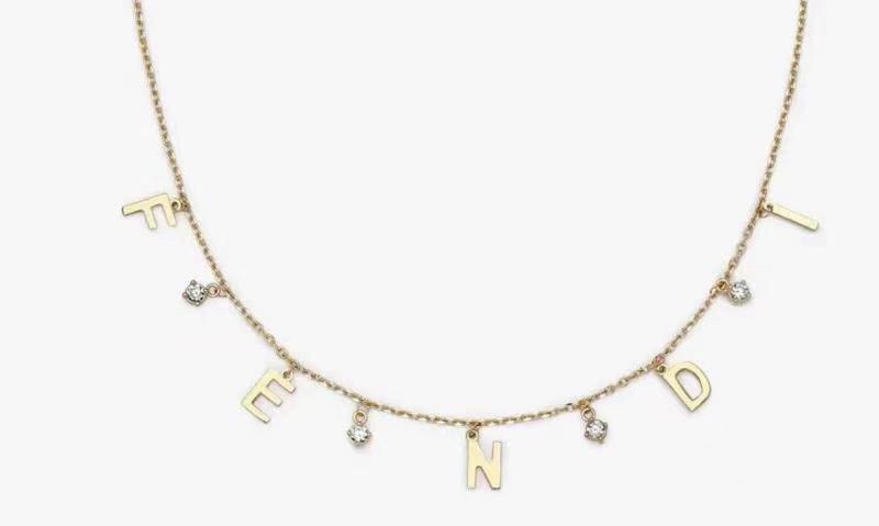 ❤️FENDI 芬迪  字母项链💎 高端定制  爆款新款 简单大方 华丽登场 ，很难见到如此熟悉 素雅的