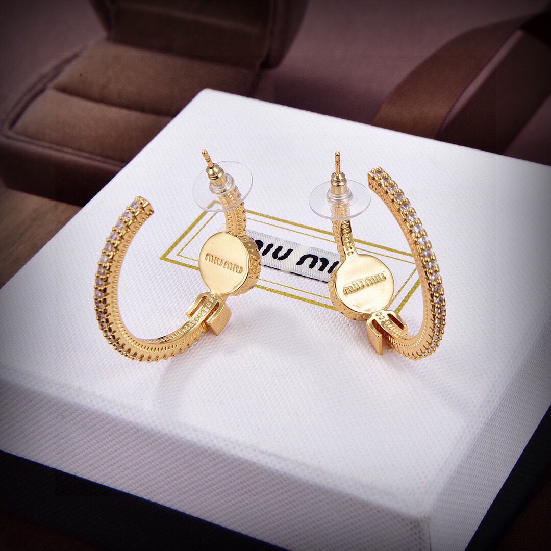 ❤️新品❗☀原单货 ☀新款miumiu字母金属耳环☀专柜一致黄铜材质 超级有质感