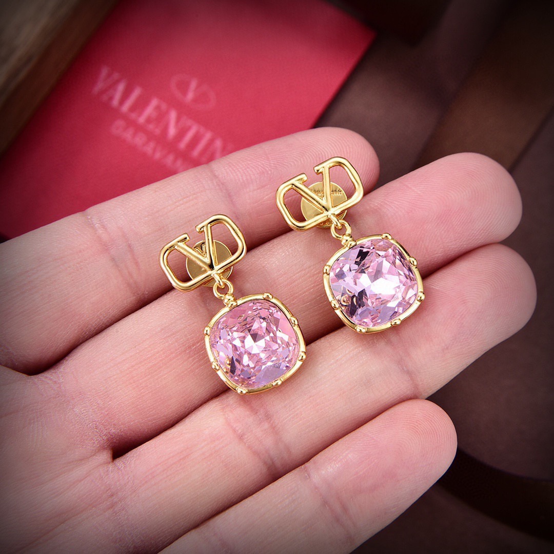 ❤️Valentino 华伦天奴 耳钉💫重磅新品火爆网络来了 简约大方  时尚百搭✅ 金色耳钉🌟专柜一致