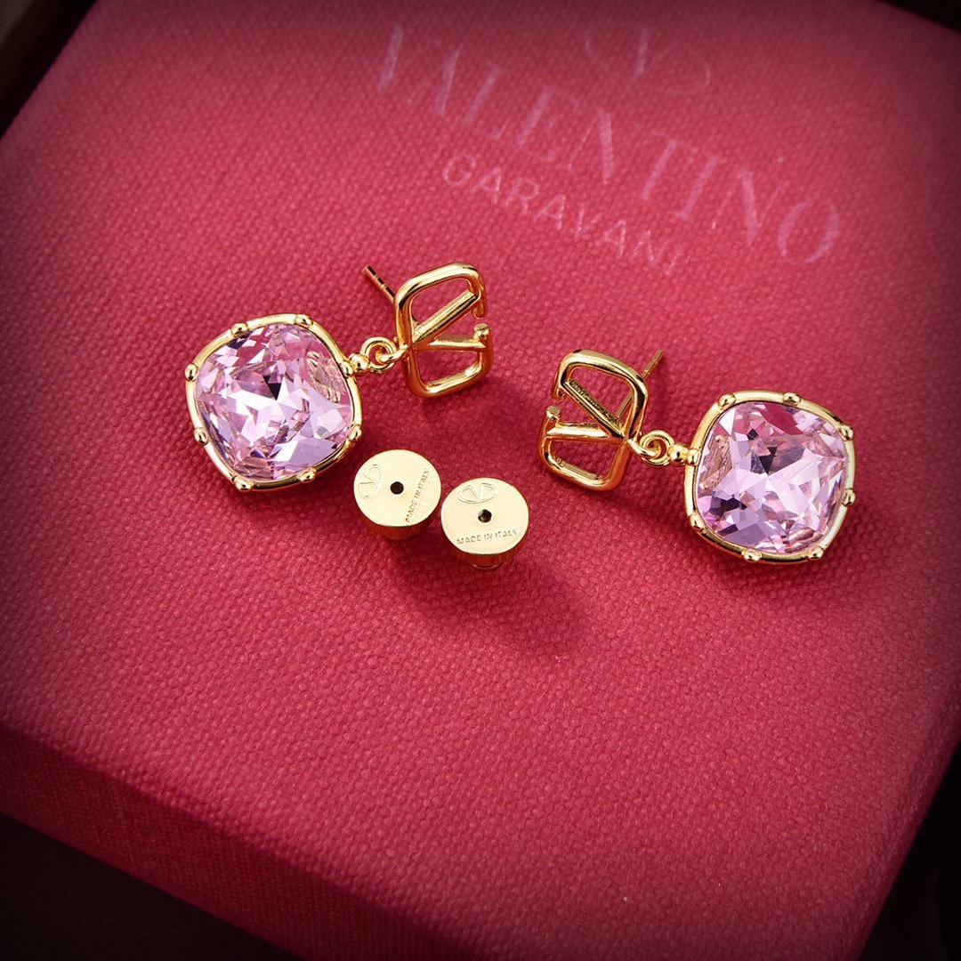 ❤️Valentino 华伦天奴 耳钉💫重磅新品火爆网络来了 简约大方  时尚百搭✅ 金色耳钉🌟专柜一致