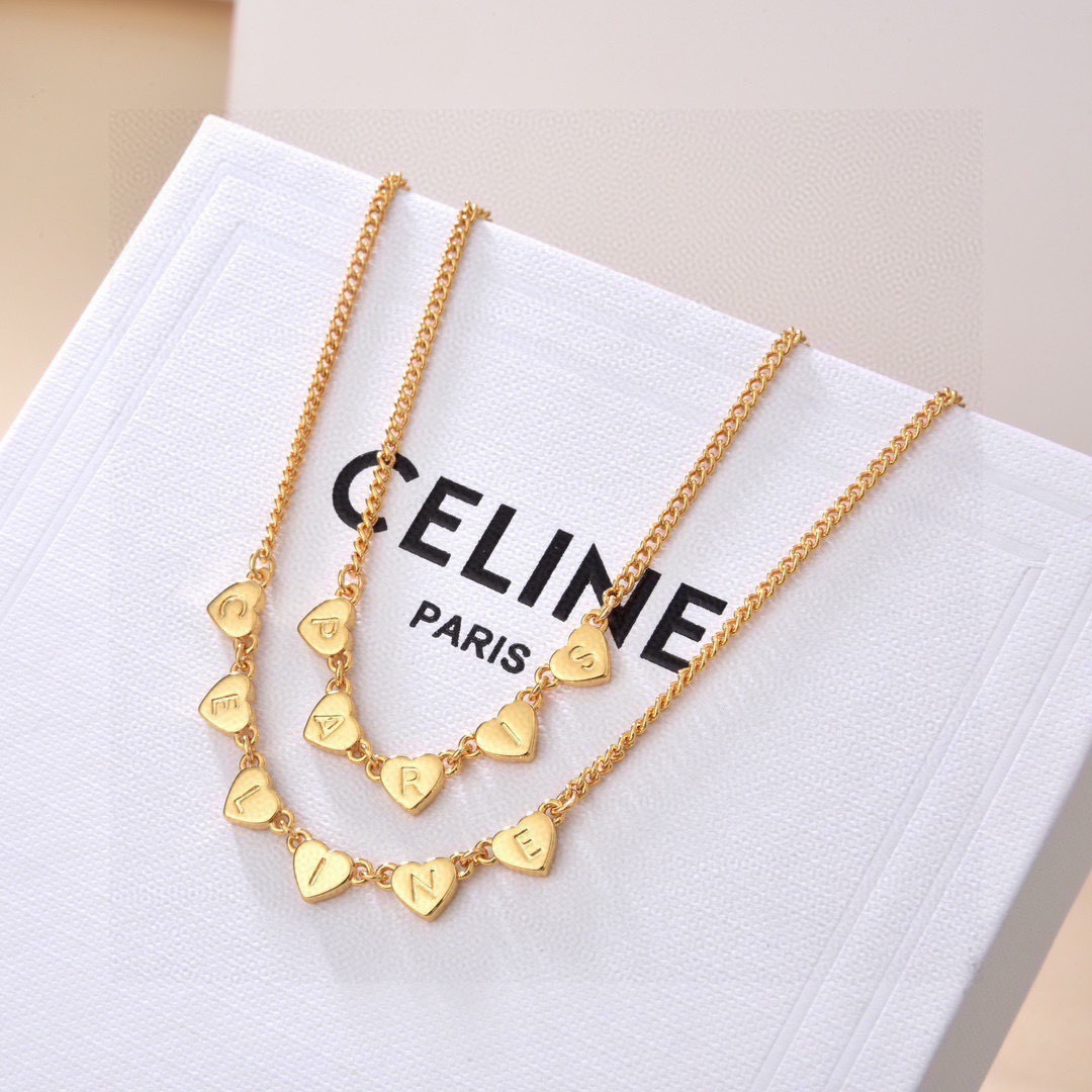 项链 ❤️Celine 新款套装👄❤️与众不同的设计 个性十足 颠覆你对传统耳环的印象 使其魅力爆灯