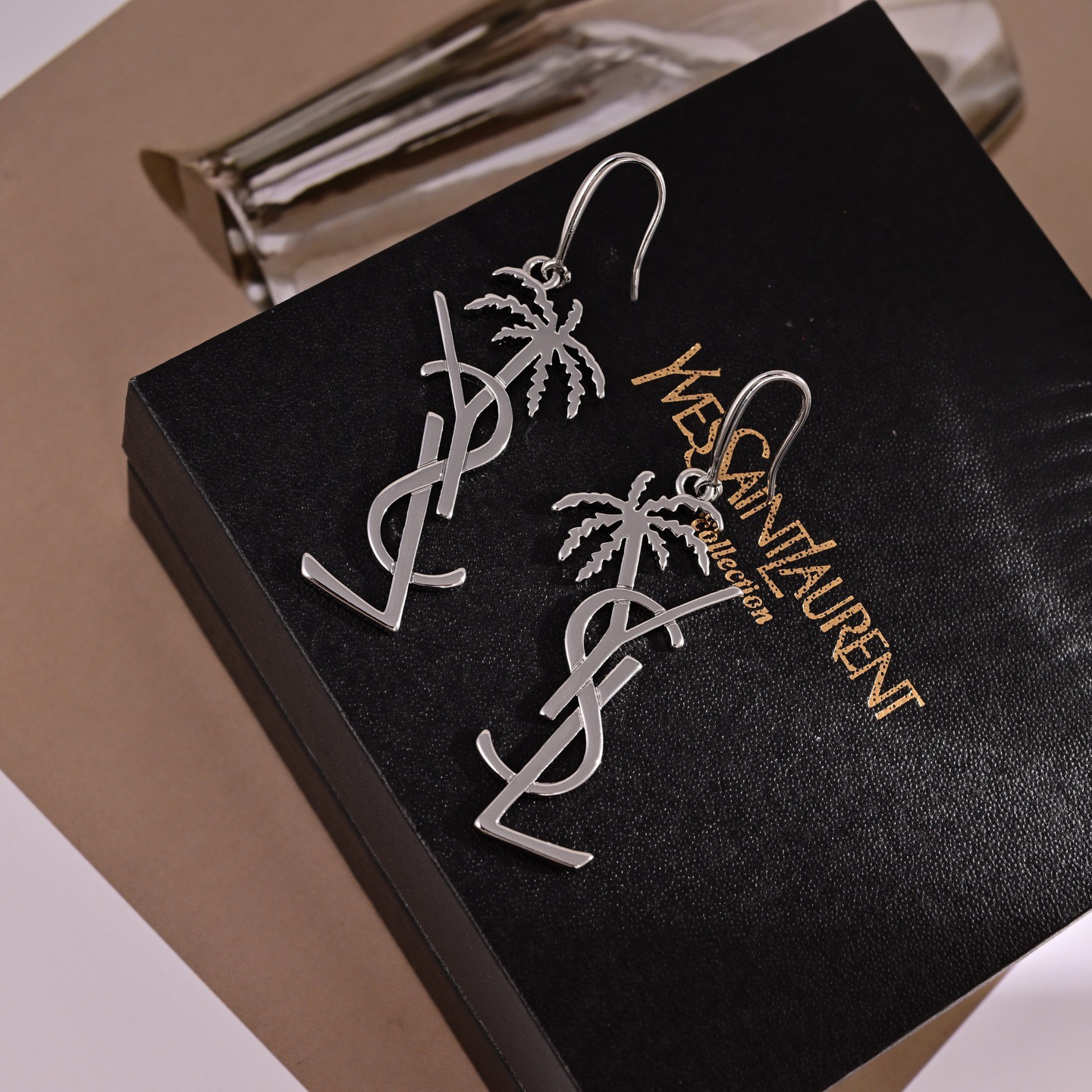 ❤️YSL 圣罗兰 棕榈树耳环 原装黄铜材质 Yves Saint Laurent 创立于1961年 优