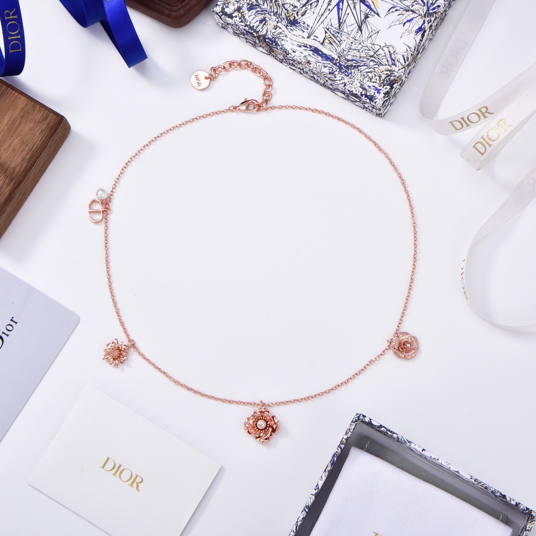 项链❤️P新品❗☀原单货 ☀新款DIOR迪奥玫瑰金花蕊耳钉☀专柜一致黄铜材质 超级有质感