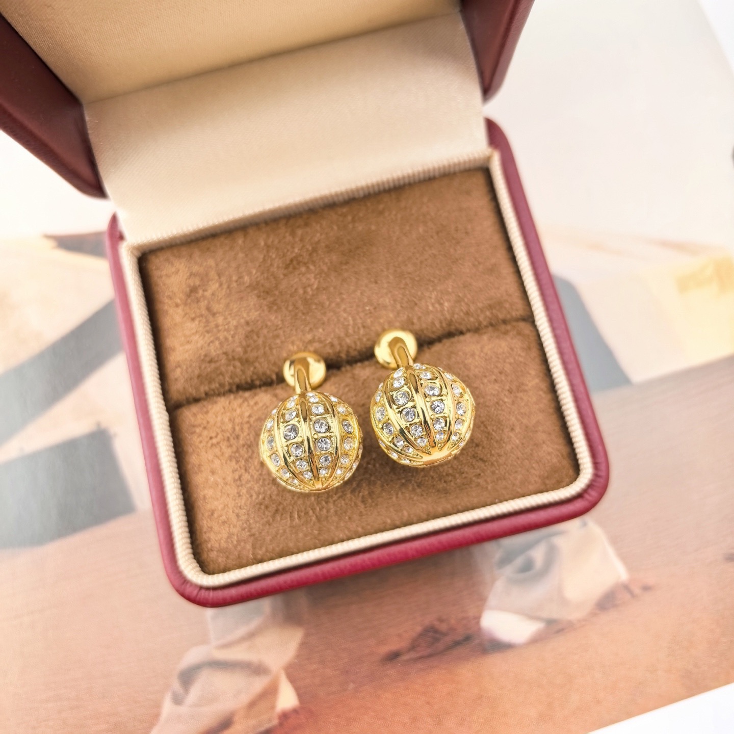 ❤️Valentino 华伦天奴 耳环💫重磅新品火爆网络来了 简约大方  时尚百搭✅ 🌟专柜一致 火爆款
