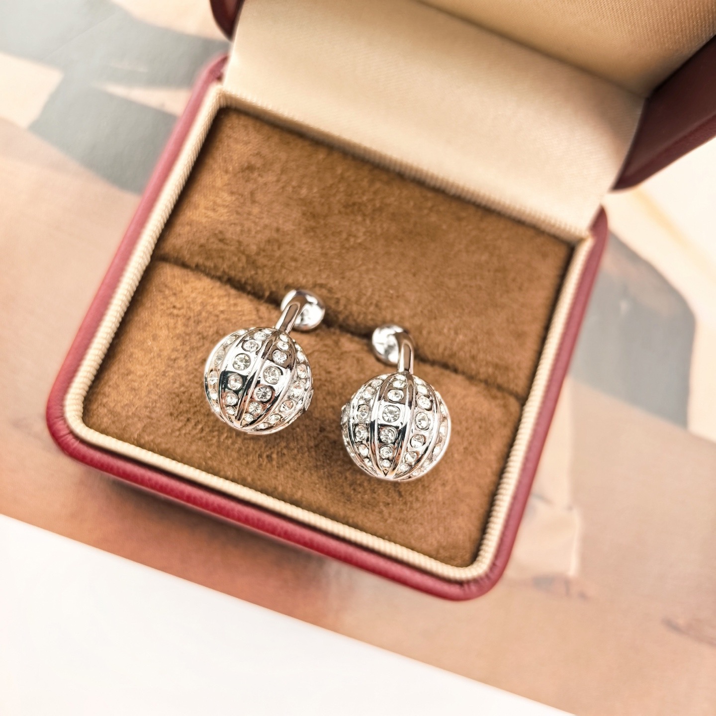 ❤️Valentino 华伦天奴 耳环💫重磅新品火爆网络来了 简约大方  时尚百搭✅ 🌟专柜一致 火爆款