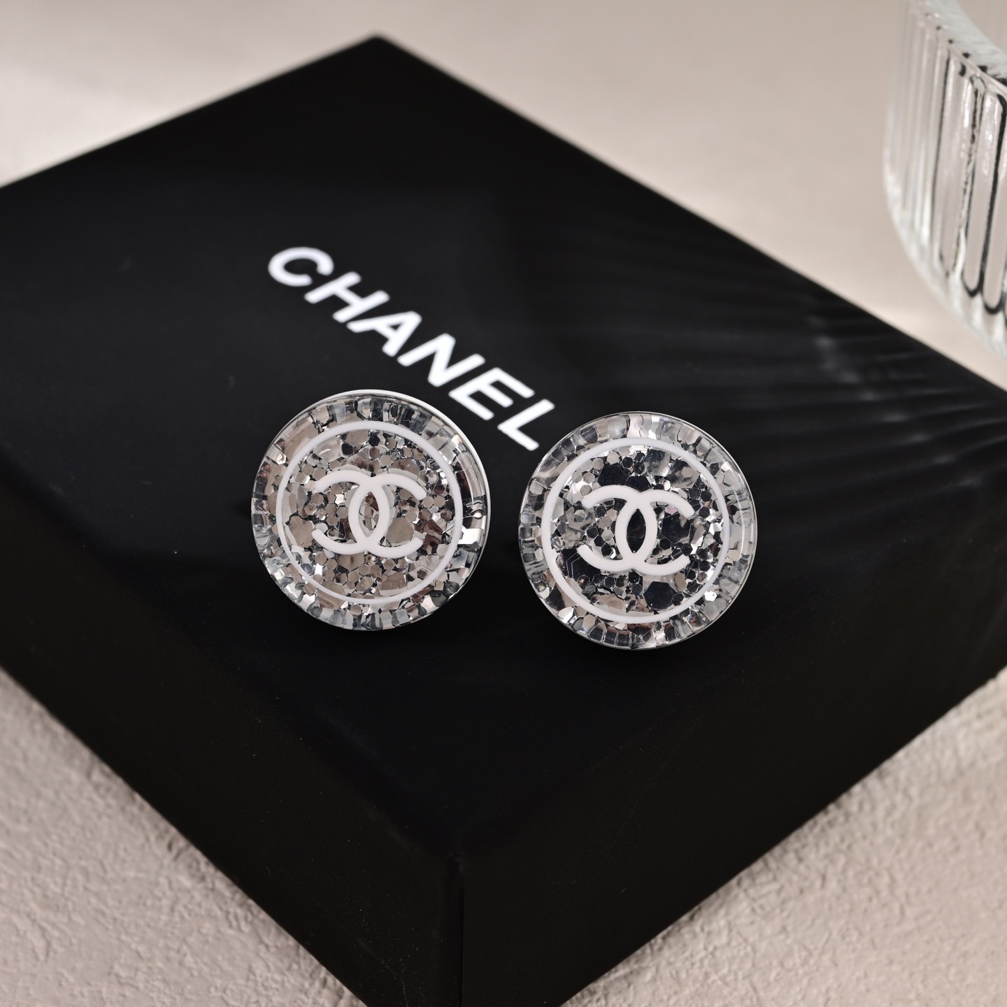 👌官网打版 小香 CHANEL 耳钉😍优雅大方精工设计   雕刻 非常修饰脸型    青春活力    看