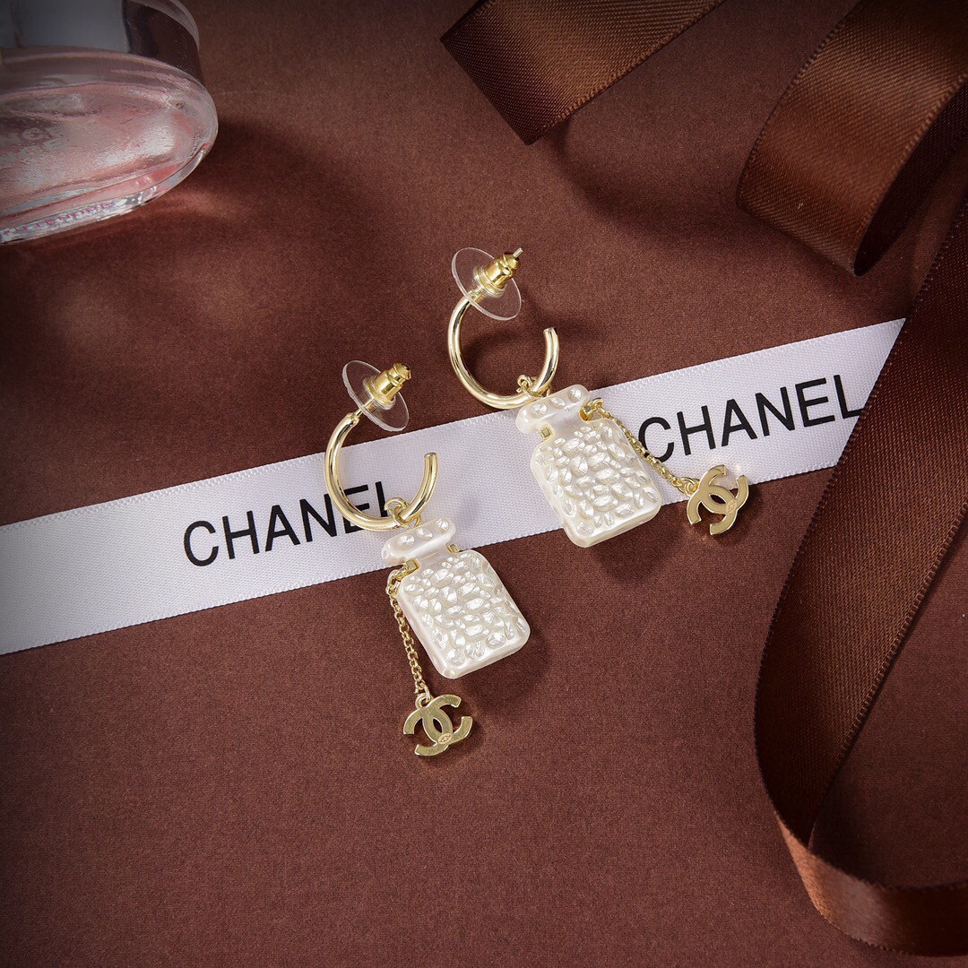 👌官网打版 小香 CHANEL 耳坠耳钉 优雅大方精工设计   雕刻 非常修饰脸型    青春活力   
