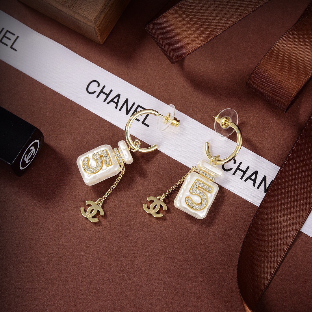 👌官网打版 小香 CHANEL 耳坠耳钉 优雅大方精工设计   雕刻 非常修饰脸型    青春活力   