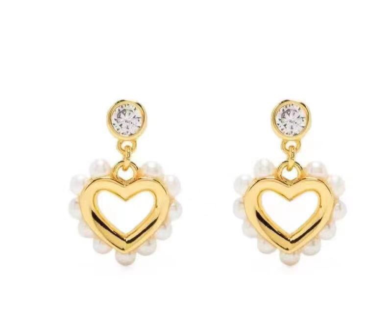 🧒🏻❤️Celine 新款耳钉  与众不同的设计 个性十足 颠覆你对传统耳环的印象 使其魅力爆灯
