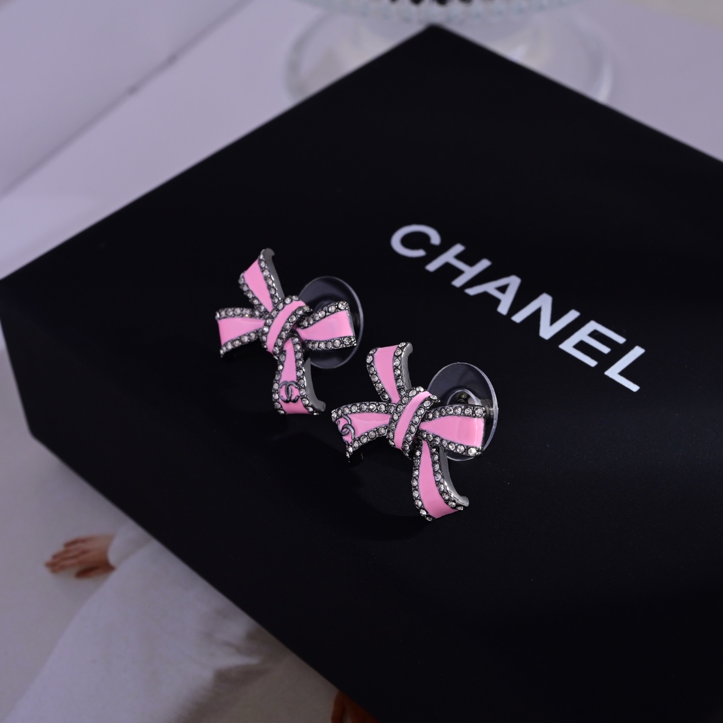 👌官网打版 小香 CHANEL 耳钉😍优雅大方精工设计   雕刻 非常修饰脸型    青春活力    看