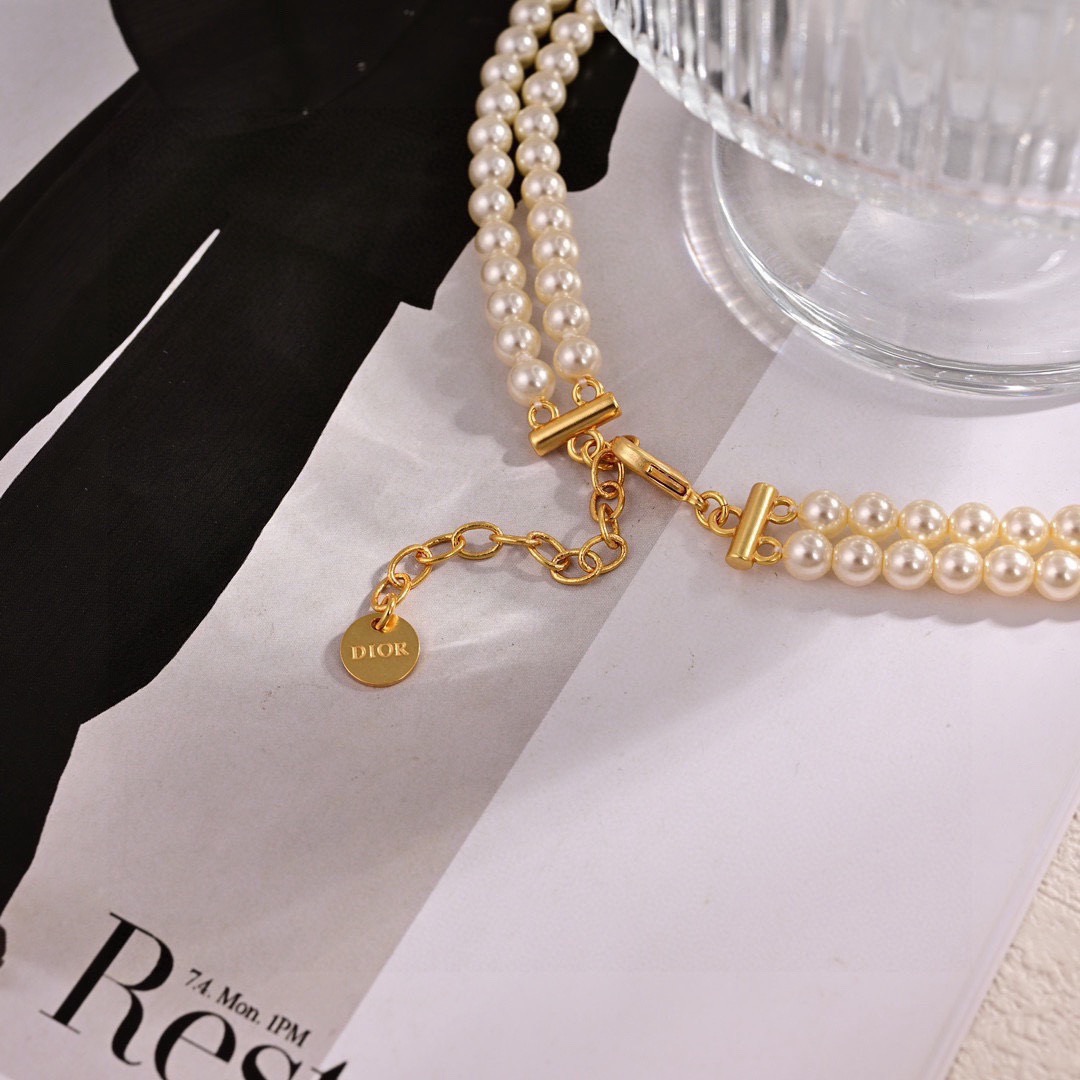 项链❤️❤️迪奥 新款👼一线大牌都爱的Dior·迪奥 新品长链。金属质感逆袭版字母潮范儿抢风头  完全胜