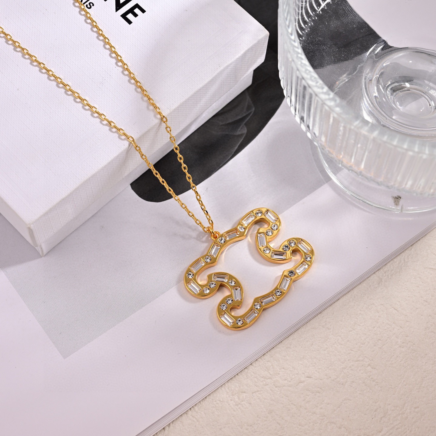 ❤️Celine 新款凯旋门项链😍PRECLOUS新品 简单时尚🌟专柜一致黄铜材质电镀18k金 火爆款出