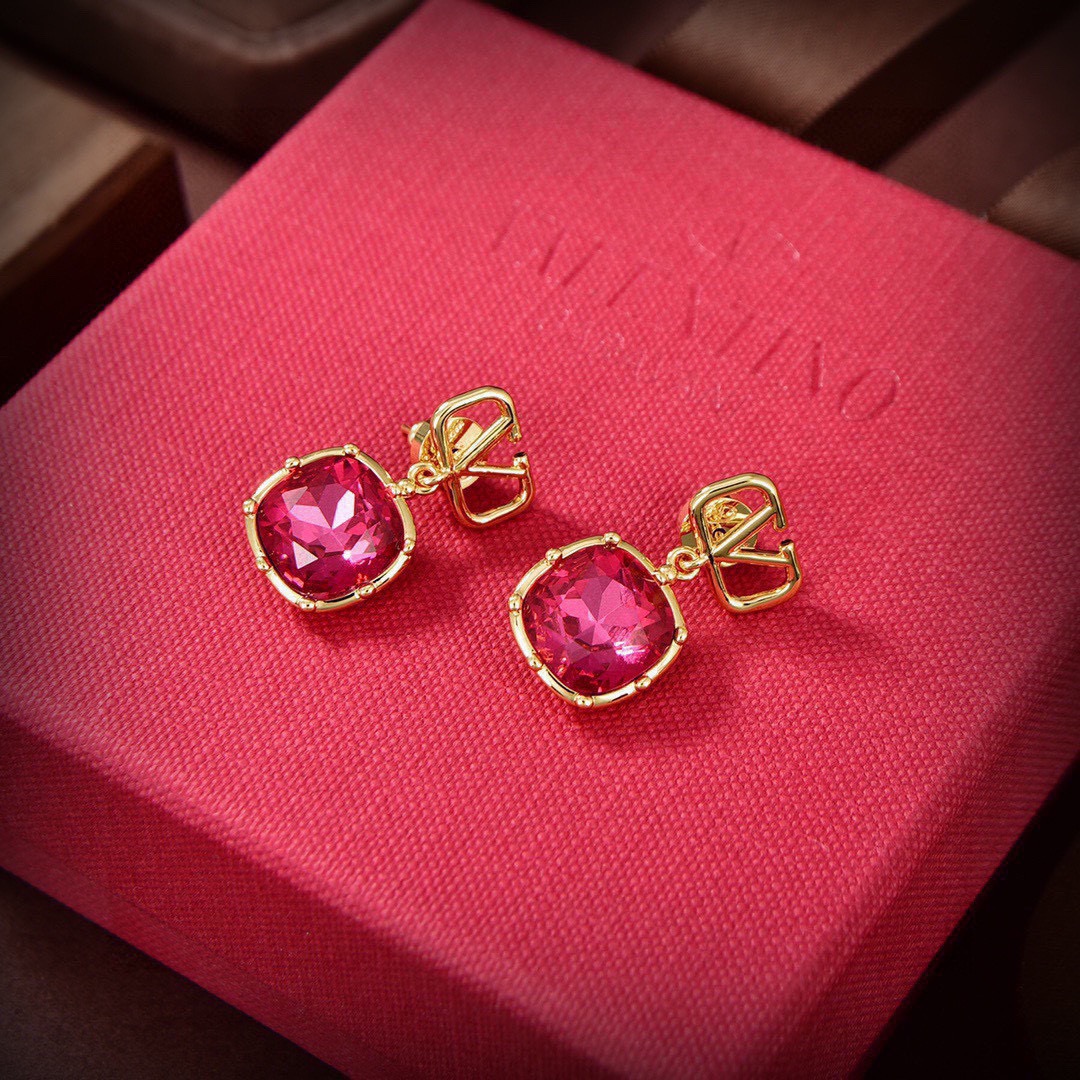 ❤️Valentino 华伦天奴 新款耳钉💫重磅新品火爆网络来了 简约大方  时尚百搭✅ 金色耳钉🌟专柜
