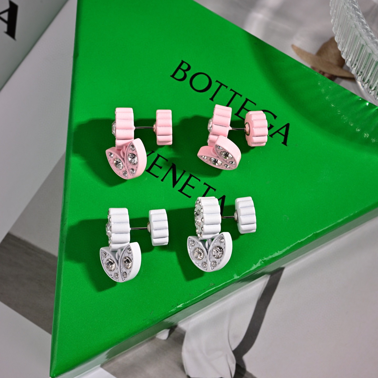 ❤️❤️BV 新款耳坠 与众不同的设计 个性十足 颠覆你对传统耳环的印象 使其魅力爆灯