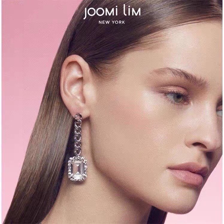 ❤️Celine耳环 PRECLOUS新品 简单时尚耳环🌟专柜一致黄铜材质电镀18k金 火爆款出货 设计