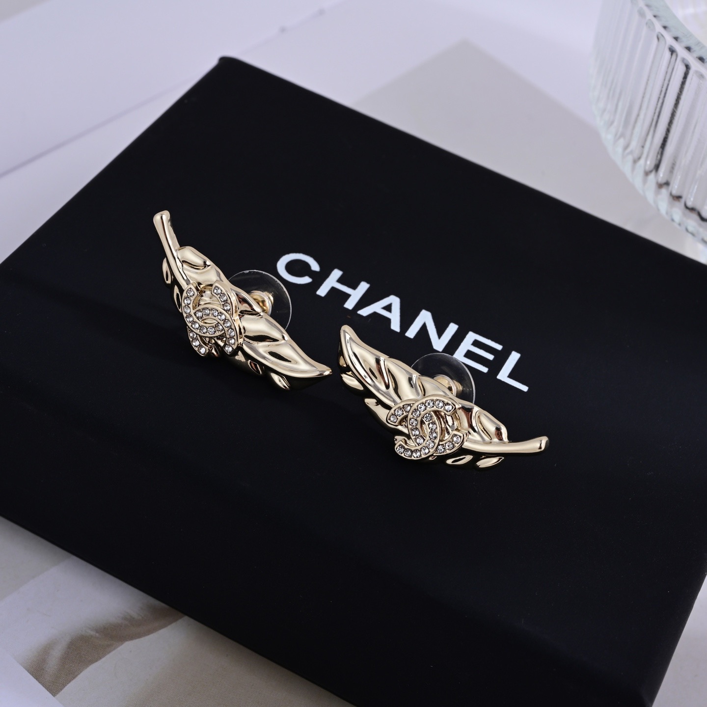 👌官网打版 小香 CHANEL 耳钉😍优雅大方精工设计   雕刻 非常修饰脸型    青春活力    看