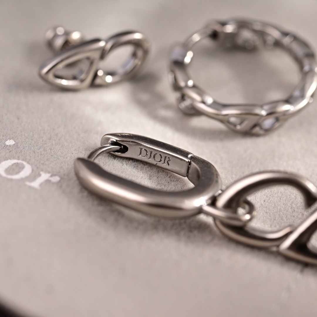 Ювелирные изделия Dior zp приятно — photo 5