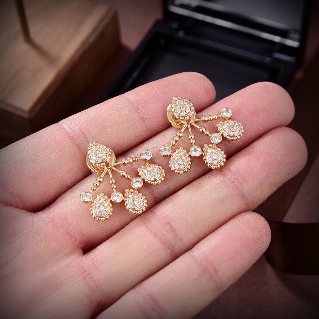 ❤️宝诗龙boucheror 新款耳钉耳环 与众不同的设计 个性十足 颠覆你对传统耳环的印象 使其魅力爆