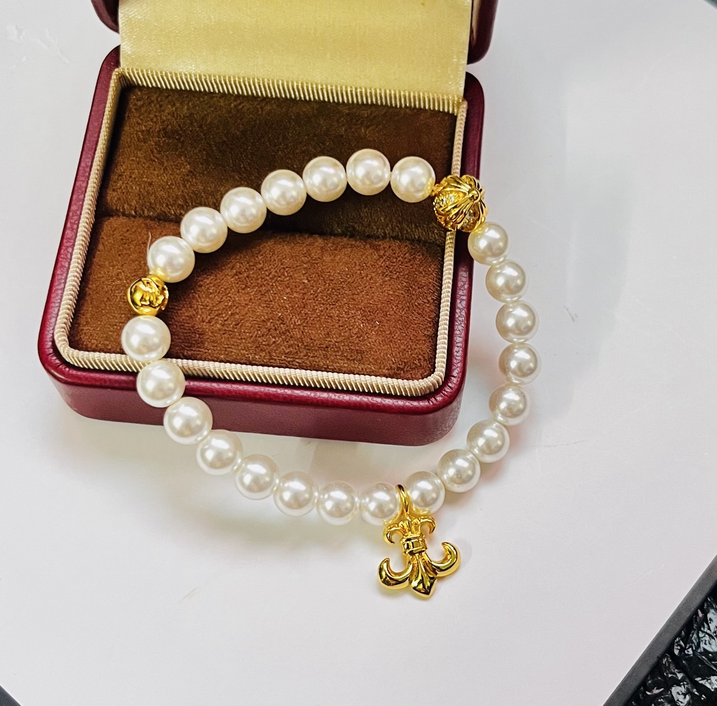 👑☣️新品克罗心潮人必备单品[勾引]克罗心  十字架✟手链。❤️太好看了 戴上它炸了整条街👌