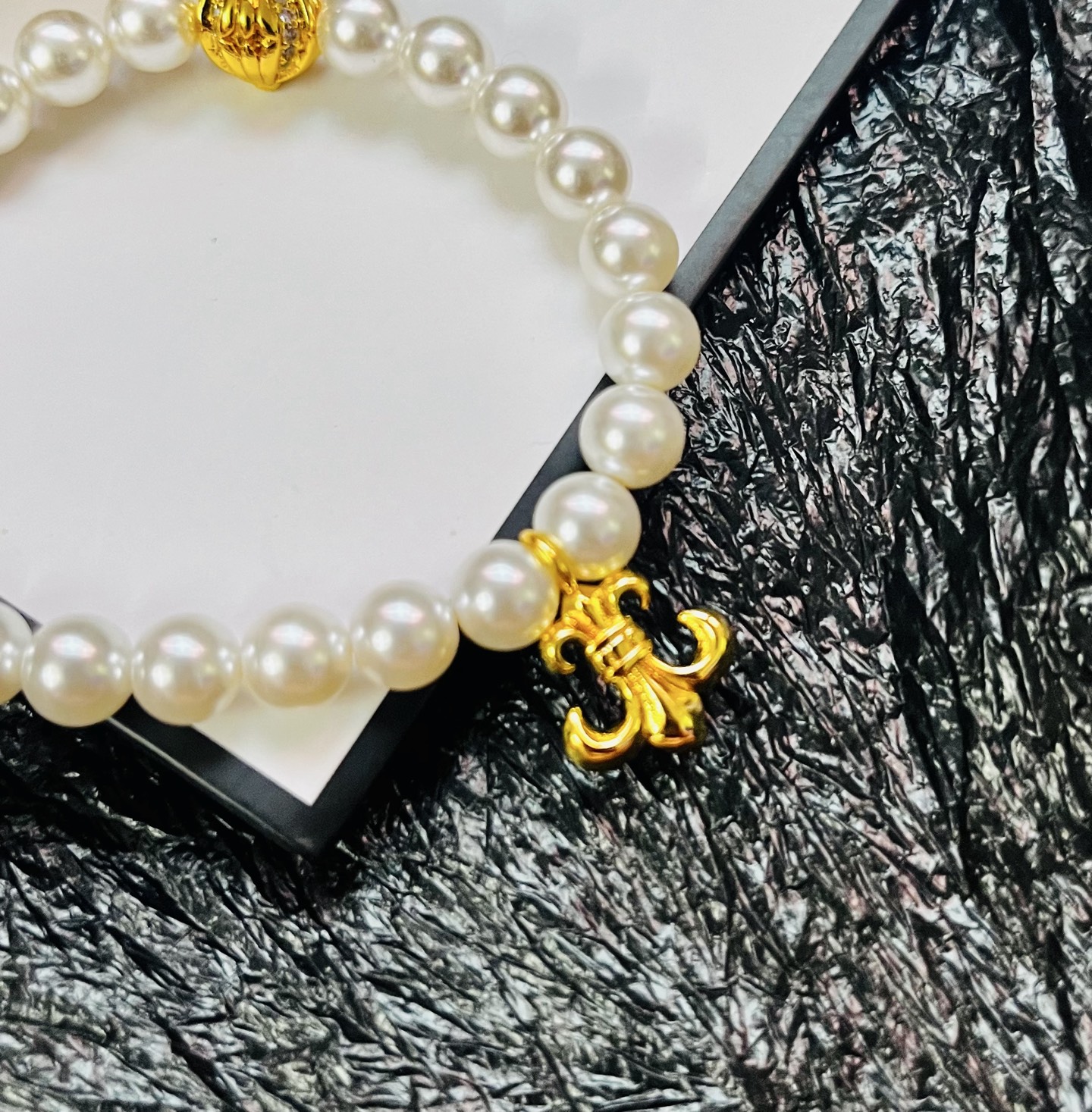 👑☣️新品克罗心潮人必备单品[勾引]克罗心  十字架✟手链。❤️太好看了 戴上它炸了整条街👌
