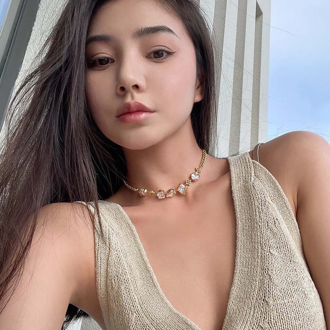 ❤️Celine 新款项链 与众不同的设计 个性十足 颠覆你对传统项链的印象 使其魅力爆灯